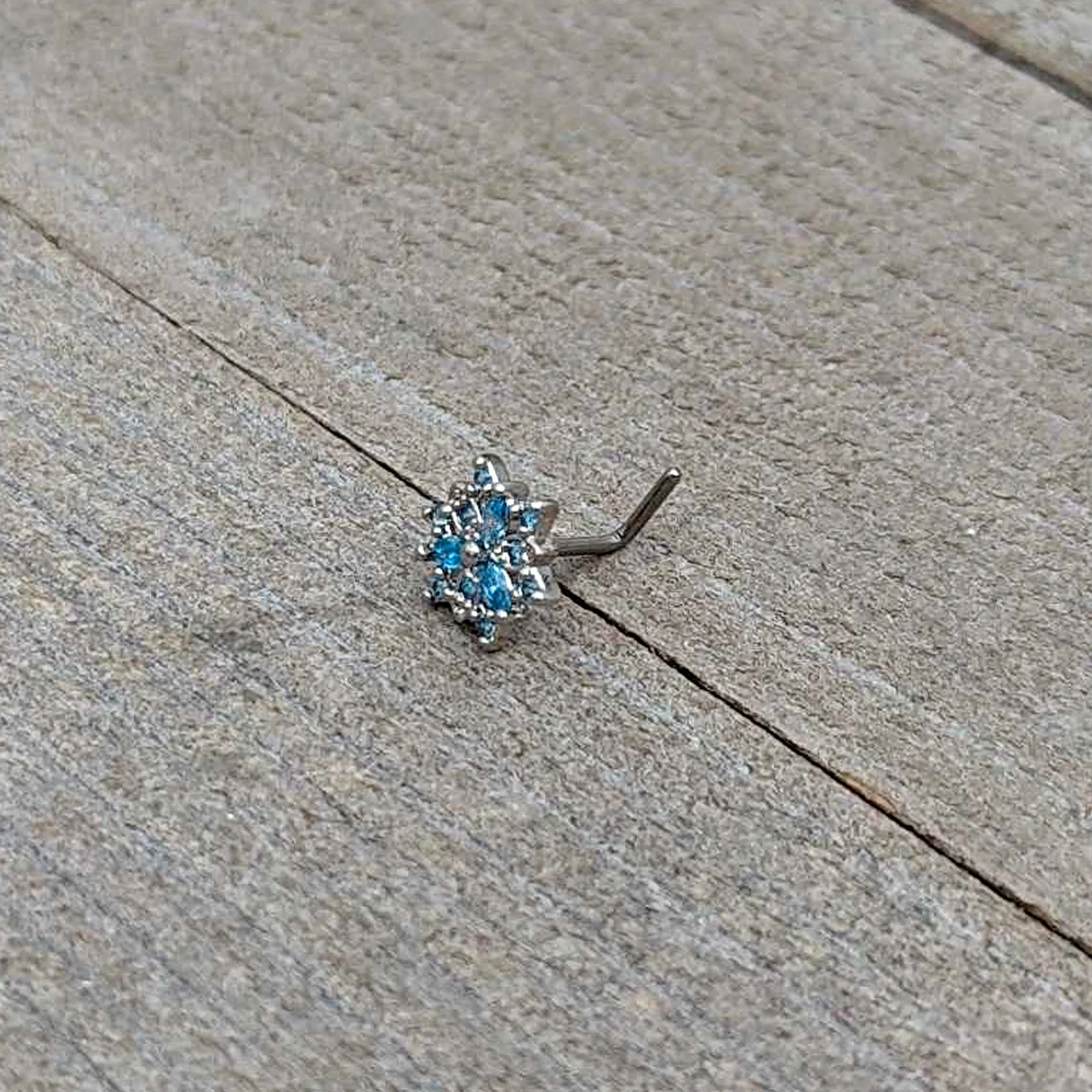 20 Gauge 7mm Blue CZ Gem Snowflake Blues L Shape Nose Ring