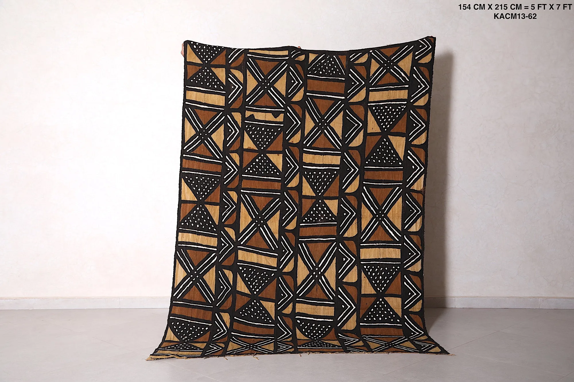 African-Inspired Handwoven Kilim Rug - 5 FT X 7 FT | Tribal Design
