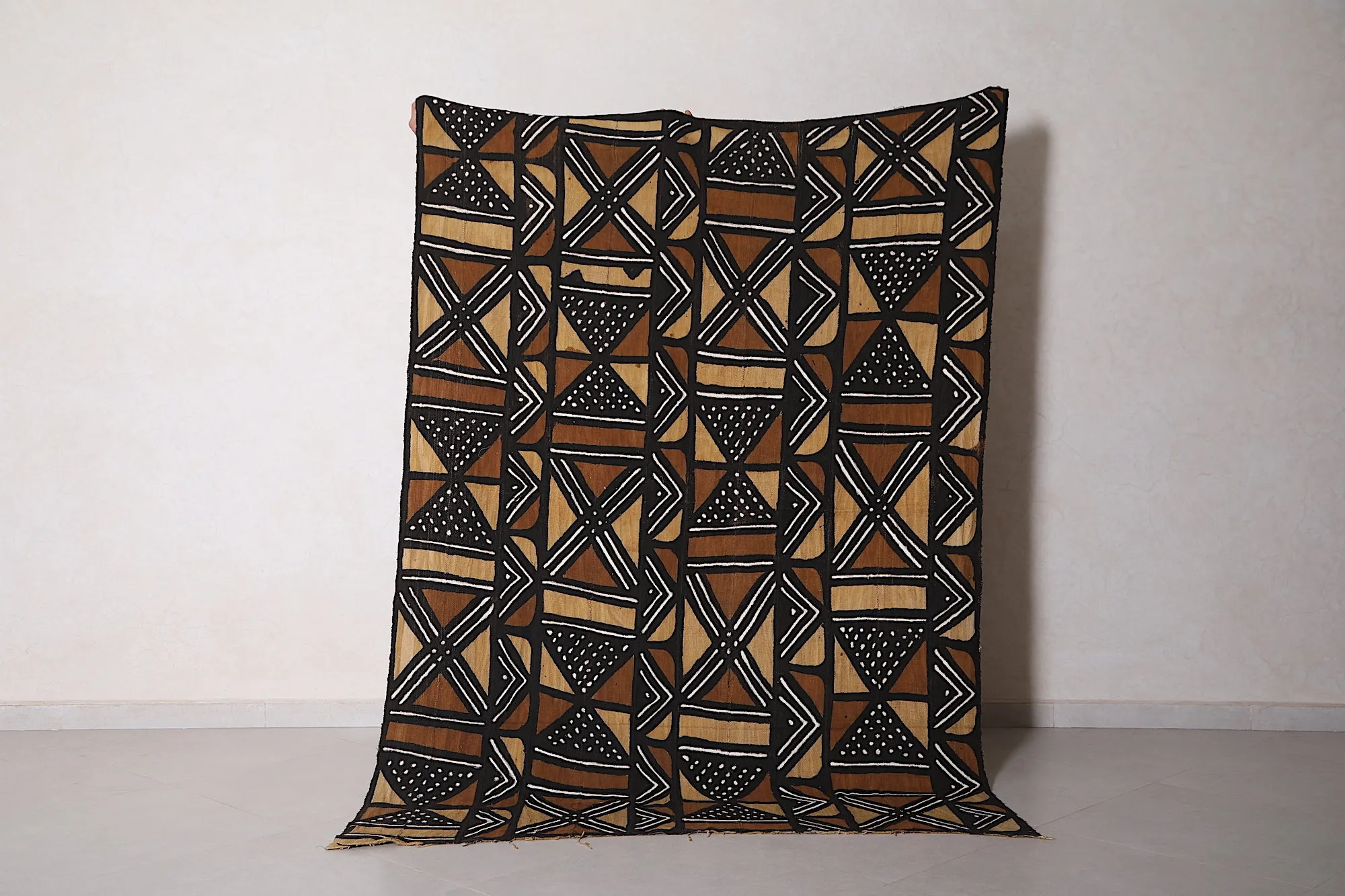 African-Inspired Handwoven Kilim Rug - 5 FT X 7 FT | Tribal Design