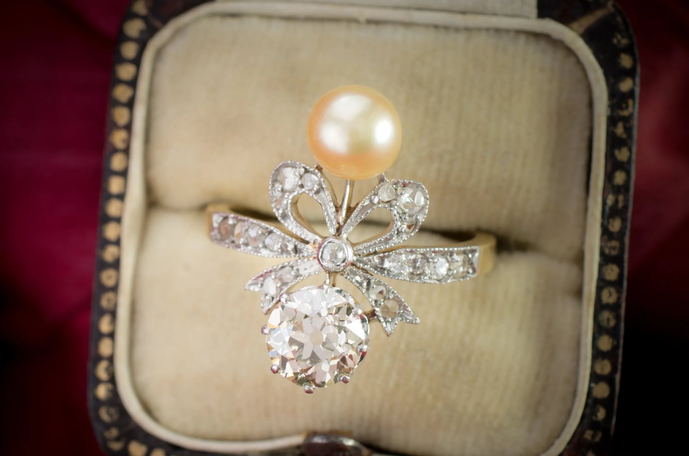 ANTIQUE FRENCH EDWARDIAN DIAMOND AND PEARL RING