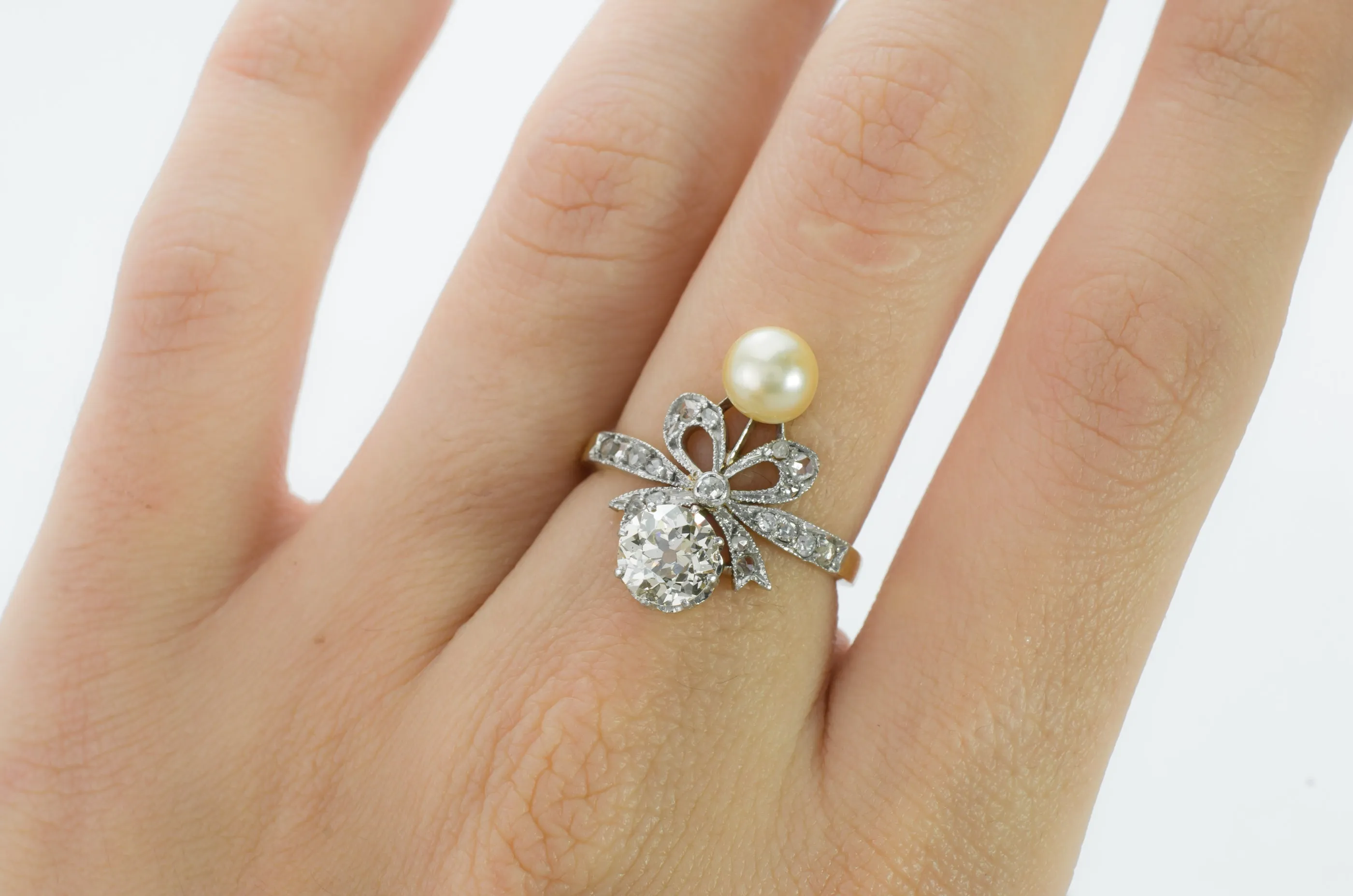 ANTIQUE FRENCH EDWARDIAN DIAMOND AND PEARL RING