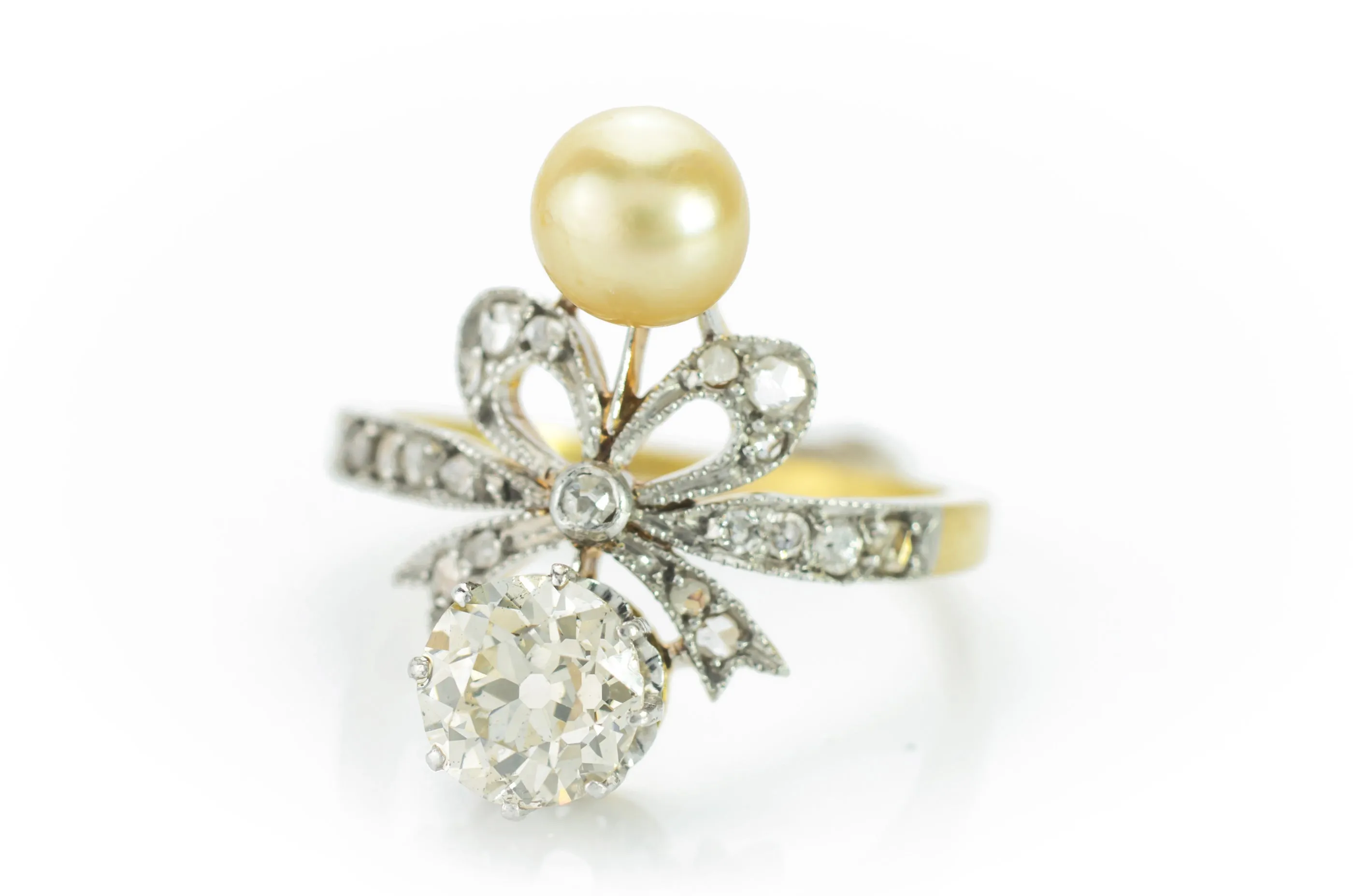 ANTIQUE FRENCH EDWARDIAN DIAMOND AND PEARL RING