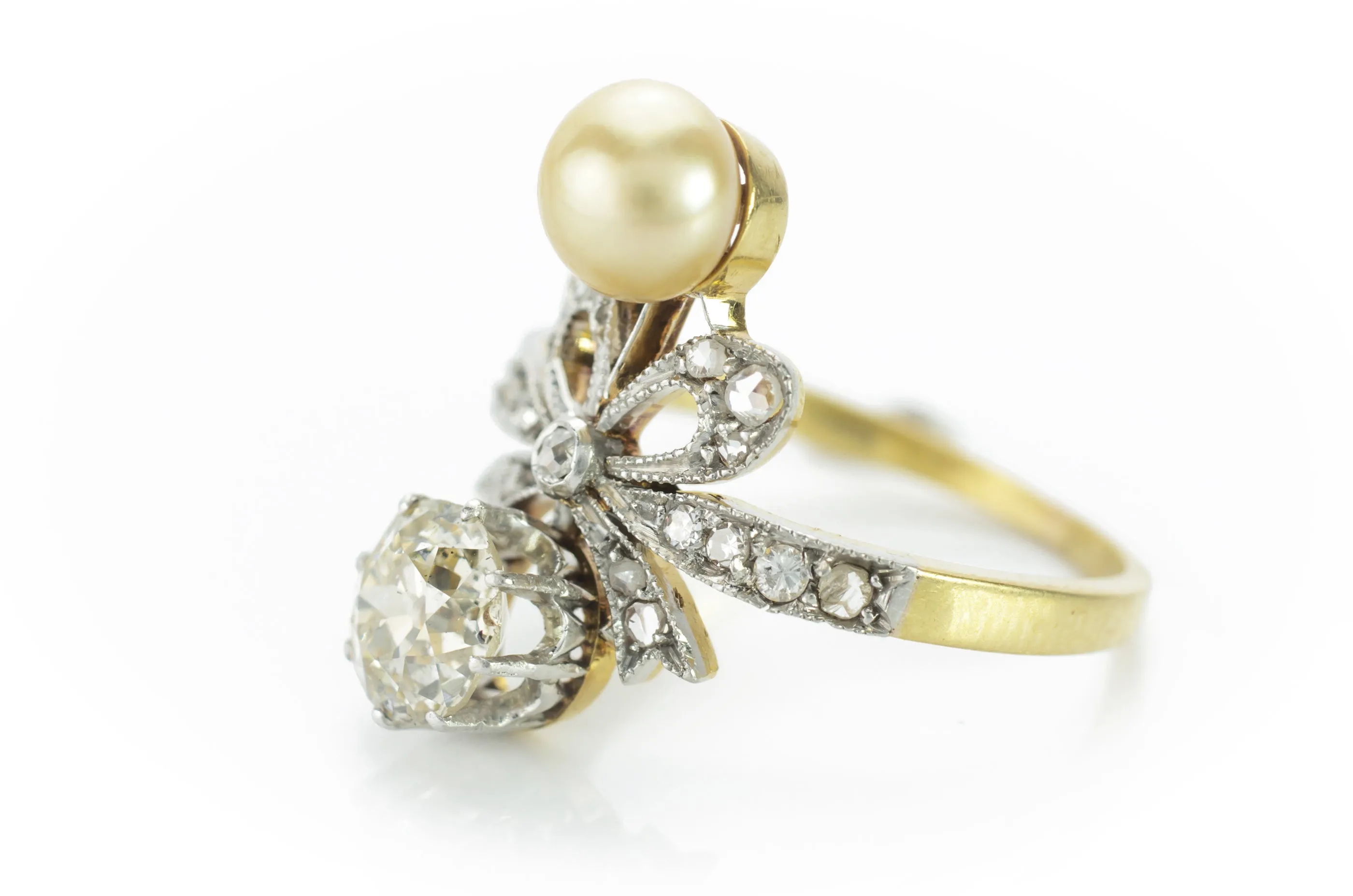 ANTIQUE FRENCH EDWARDIAN DIAMOND AND PEARL RING