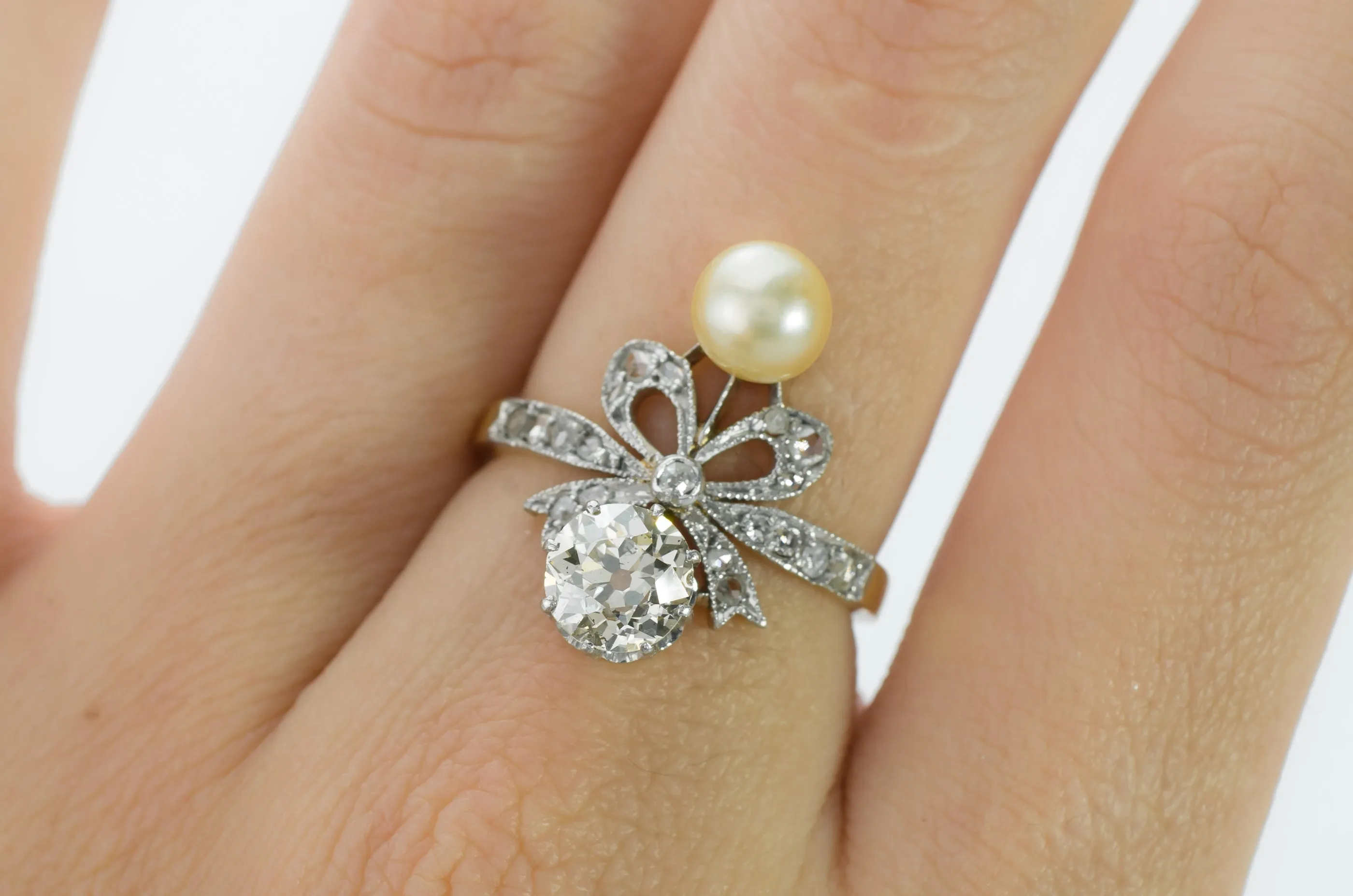 ANTIQUE FRENCH EDWARDIAN DIAMOND AND PEARL RING