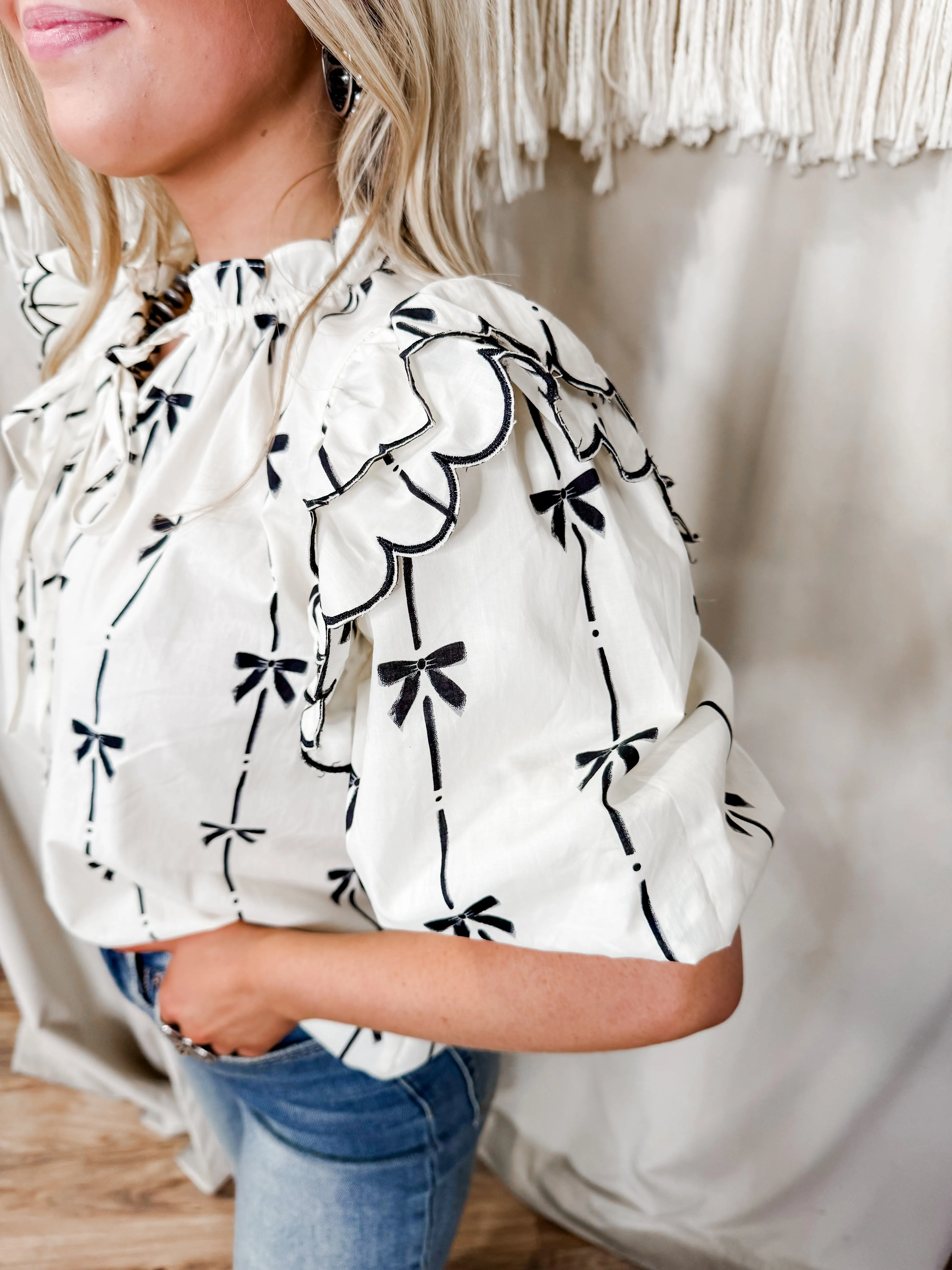 Bow bubble sleeve scallop ruffle top