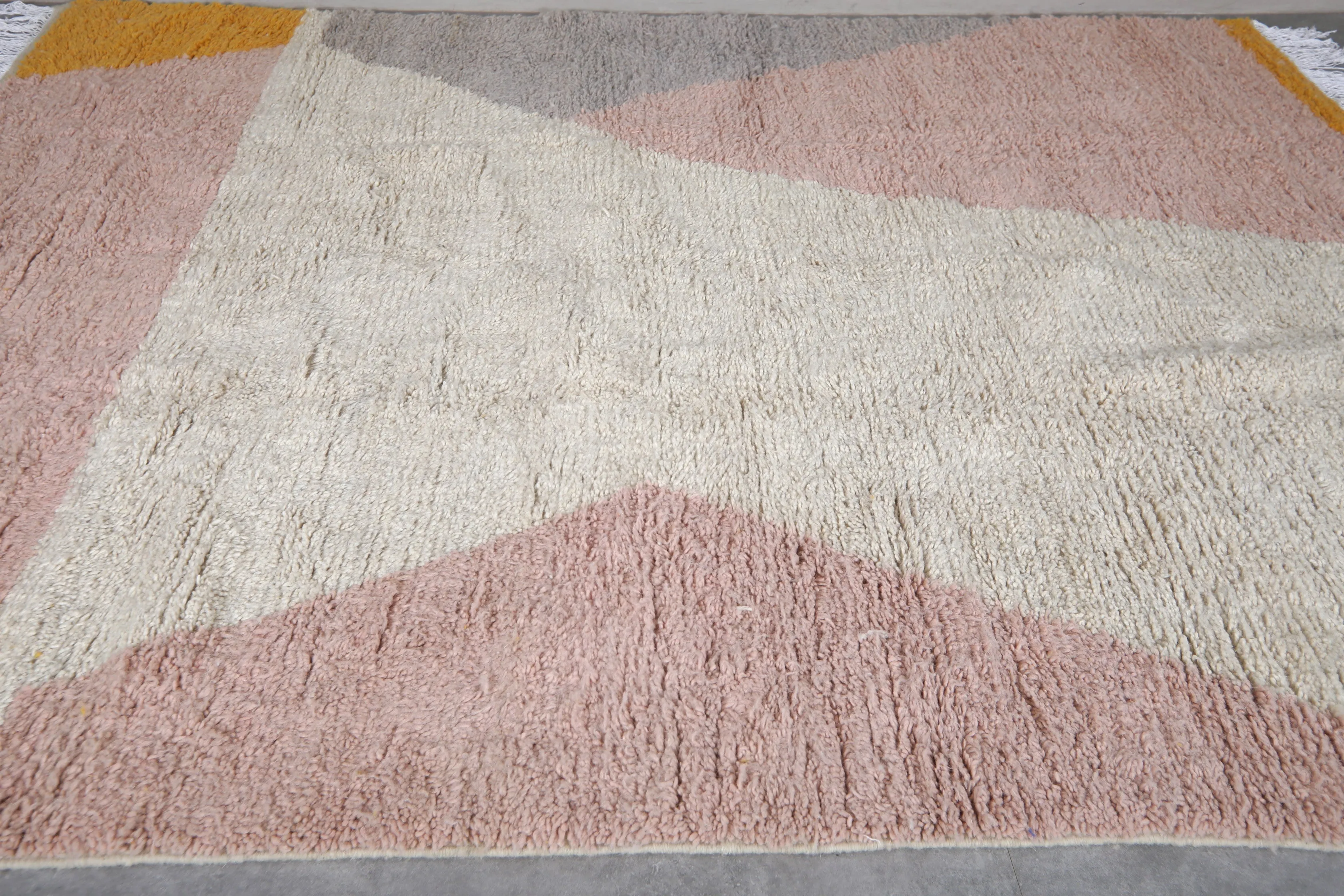 Custom Berber rug - Authentic handmade Beniourain rug