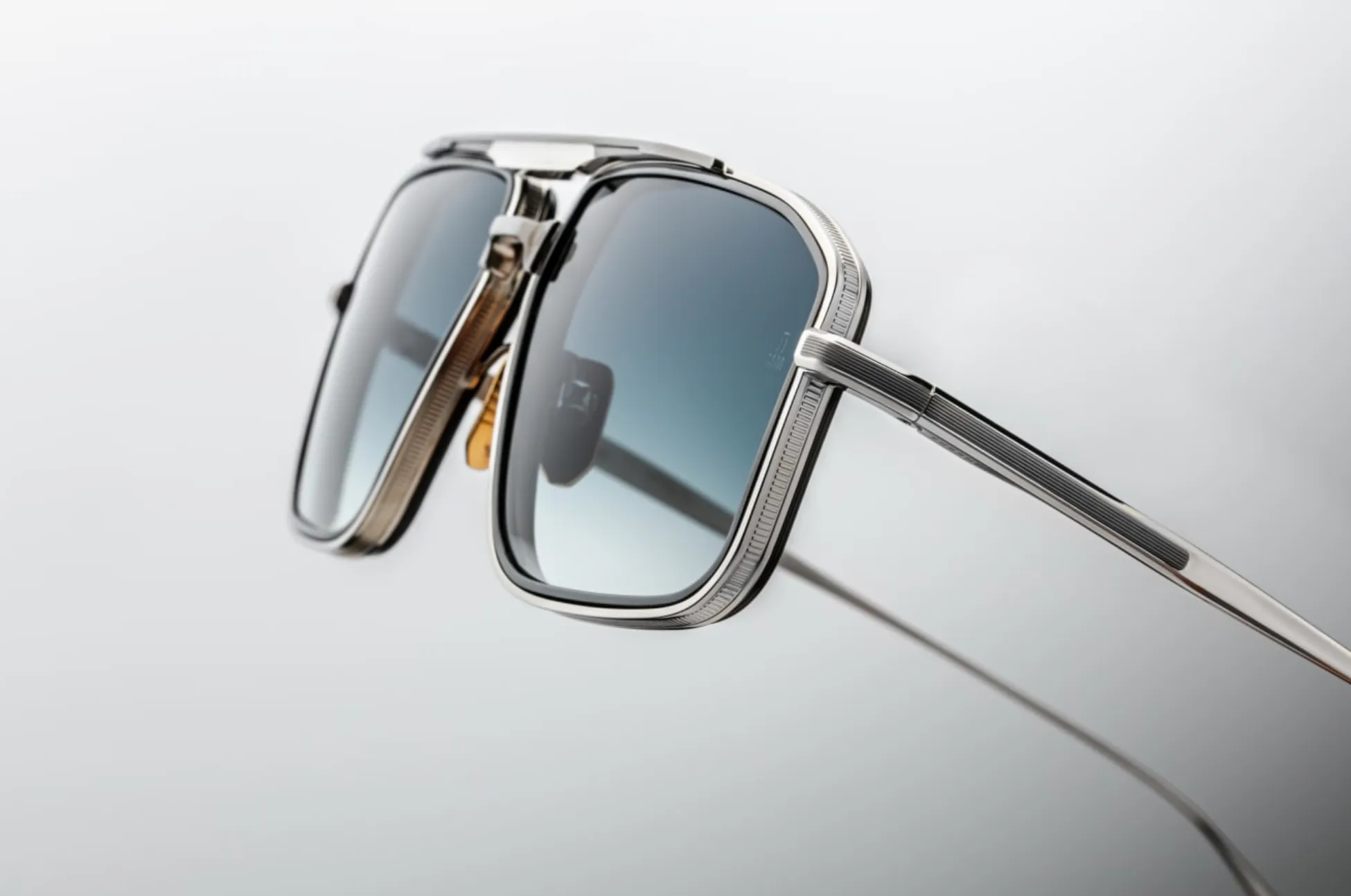 EARL-Pacific / Jet Gradient / Silver