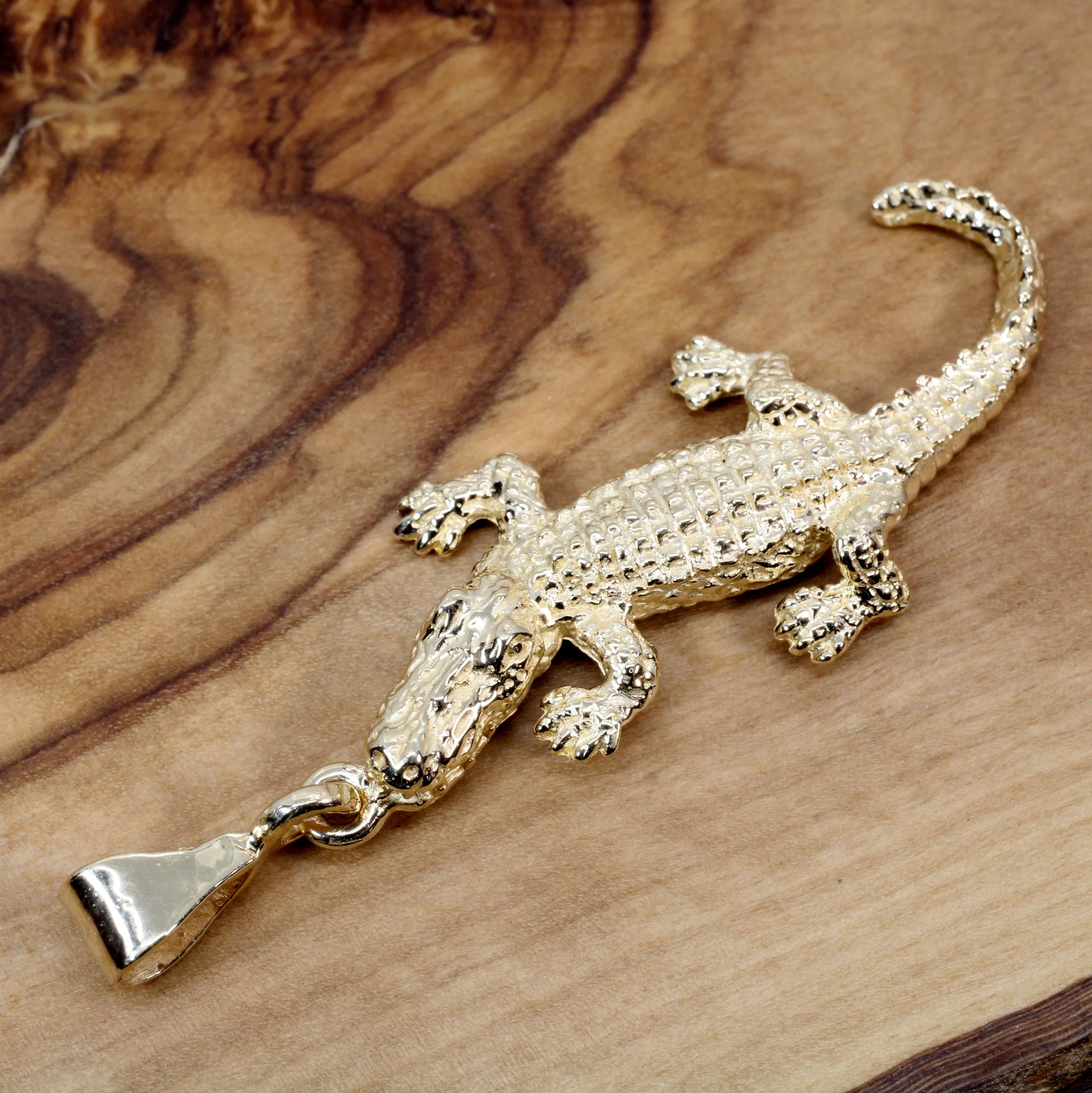 Extra Large Gold Alligator Necklace in 14kt Gold with Rope Chain