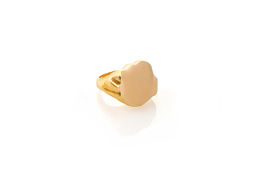 FEMININE WAVES RING