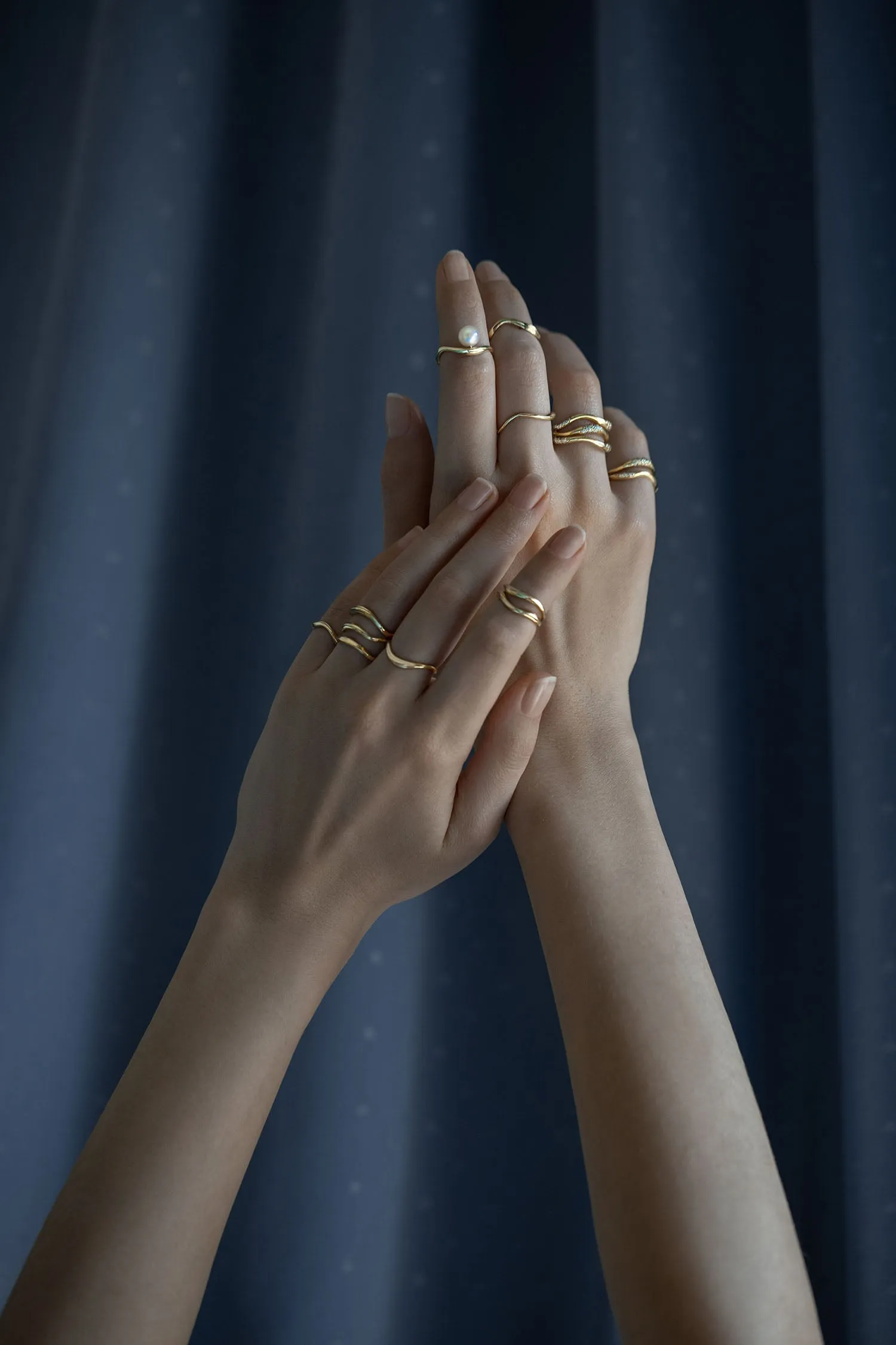 FEMININE WAVES SET OF TWO PAVE RINGS