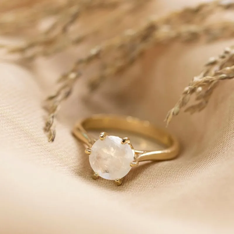 gold plated closed ring with moonstone 8mm facet