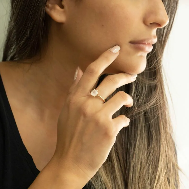 gold plated closed ring with moonstone 8mm facet