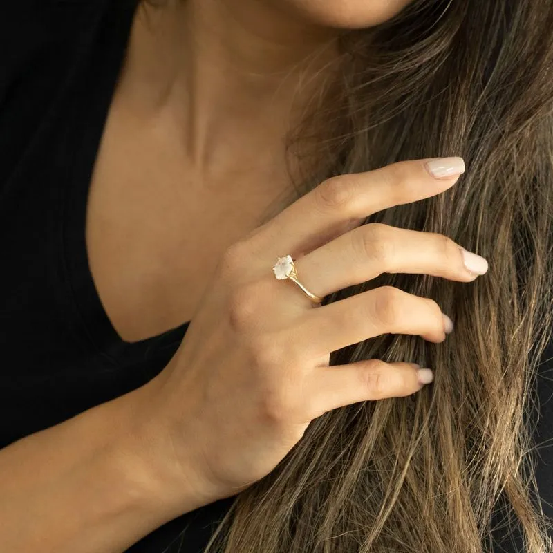 gold plated closed ring with moonstone 8mm facet