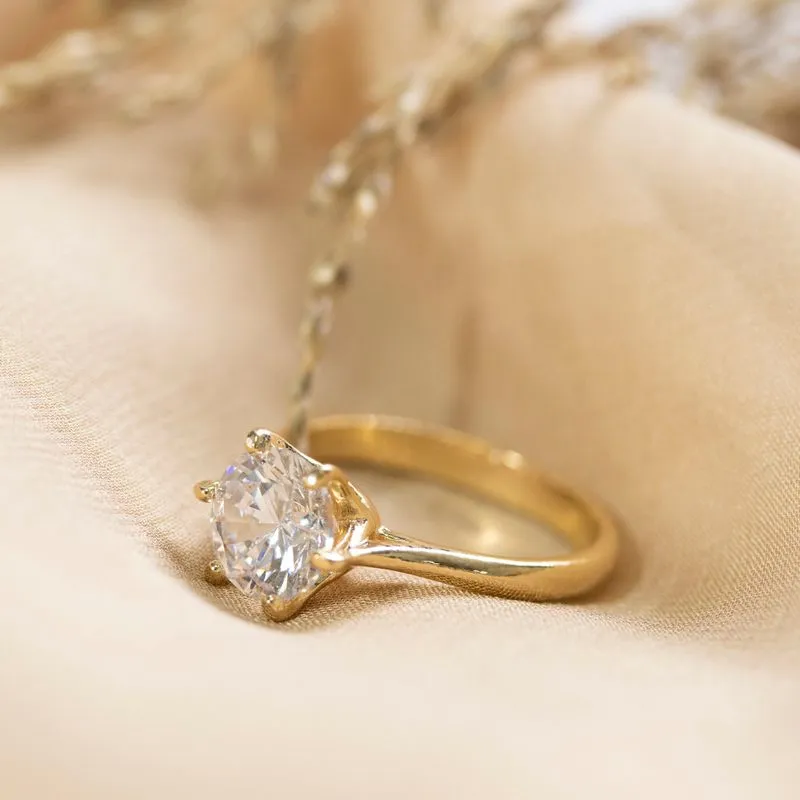 gold plated closed ring with white cz 8mm facet