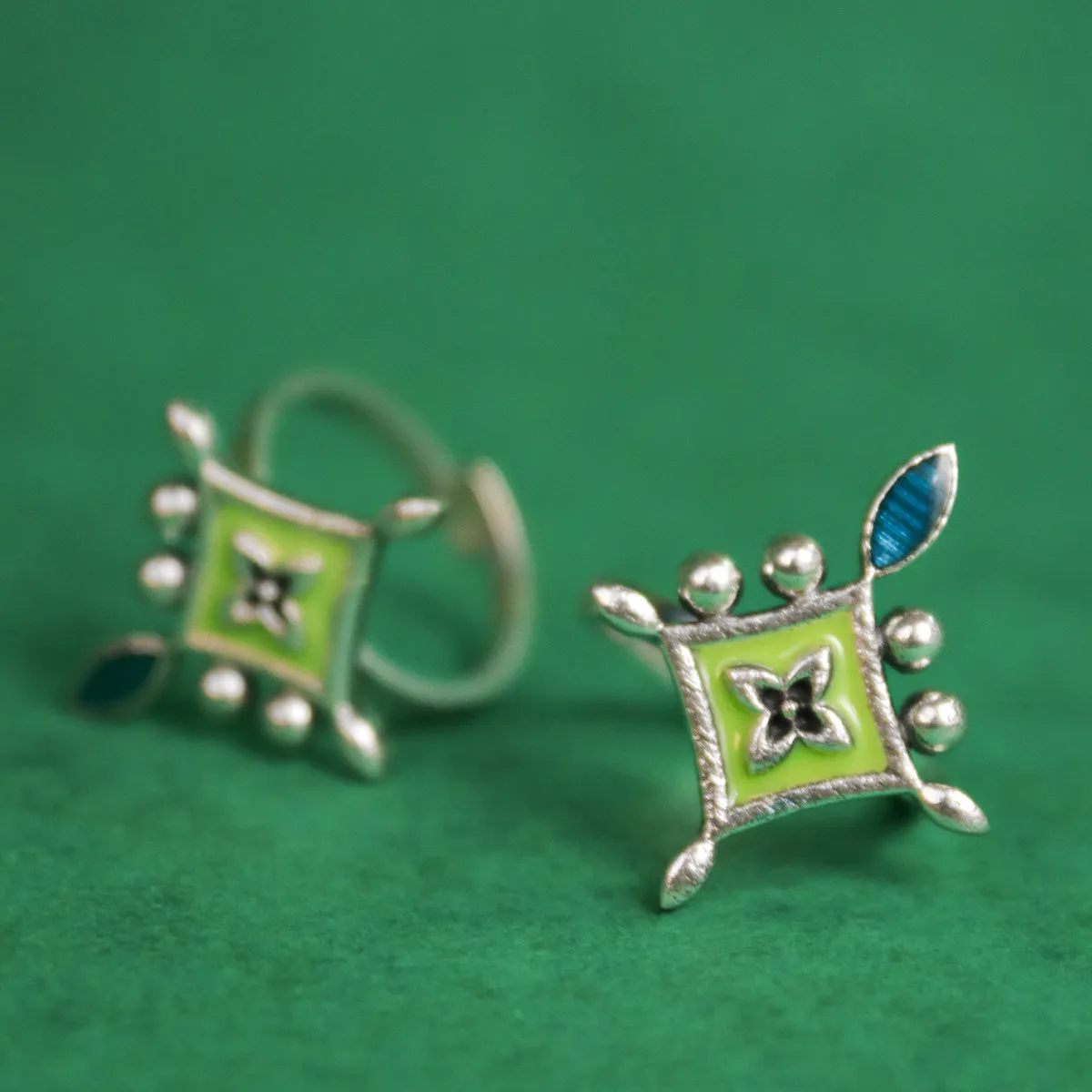 Kriti Silver Toe Rings by MOHA