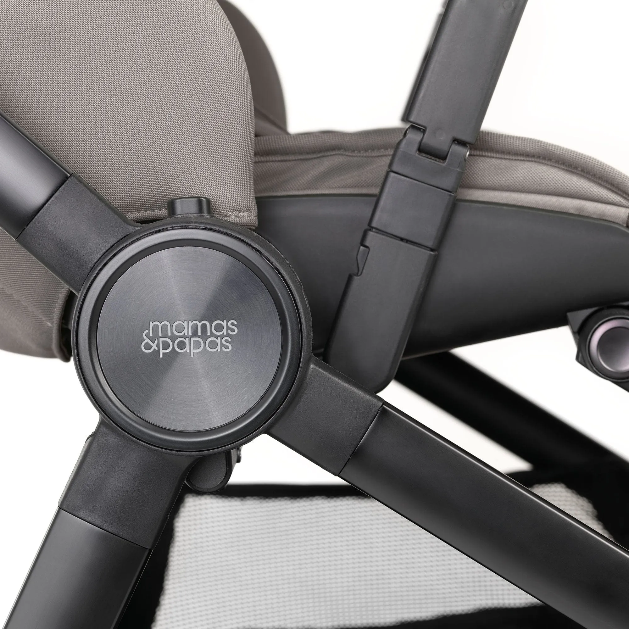 Mamas & Papas Vardo Complete Maxi-Cosi Bundle in Storm