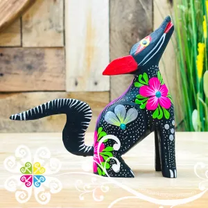 Medium Howling Wolf Alebrije- Handcarve Wood Decoration Figure