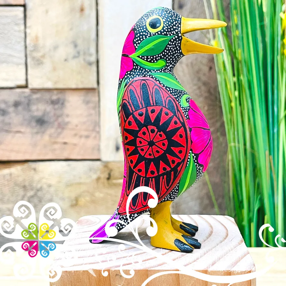 Medium Penguin Alebrije- Handcarve Wood Decoration Figure