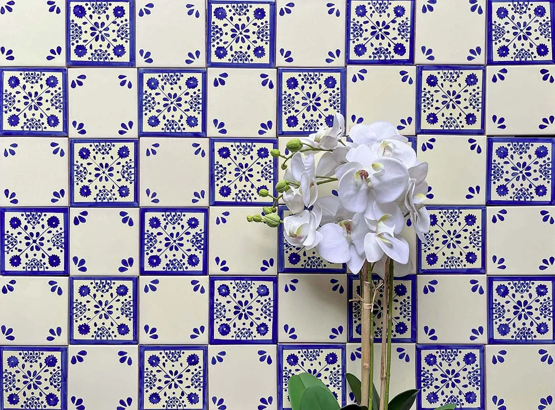 Mexican Talavera Ceramic Decorative Tile: Blue Damasco
