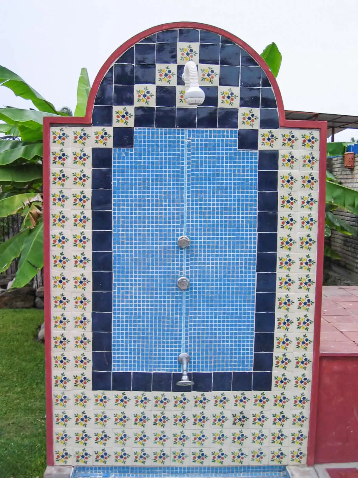 Mexican Talavera Ceramic Decorative Tile: Bouquet