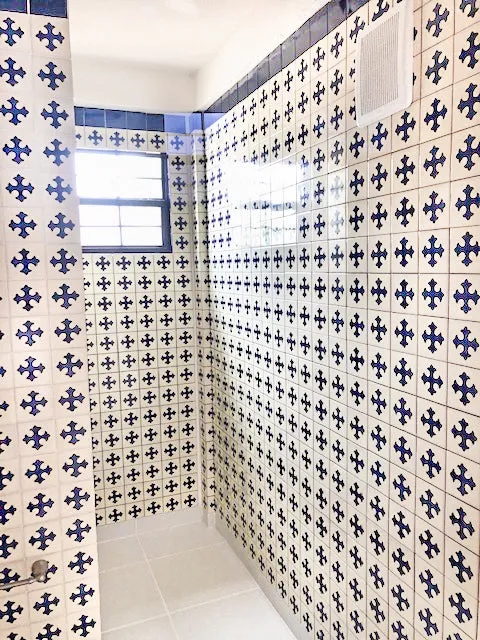 Mexican Talavera Ceramic Solid Tile: Cobalt Blue