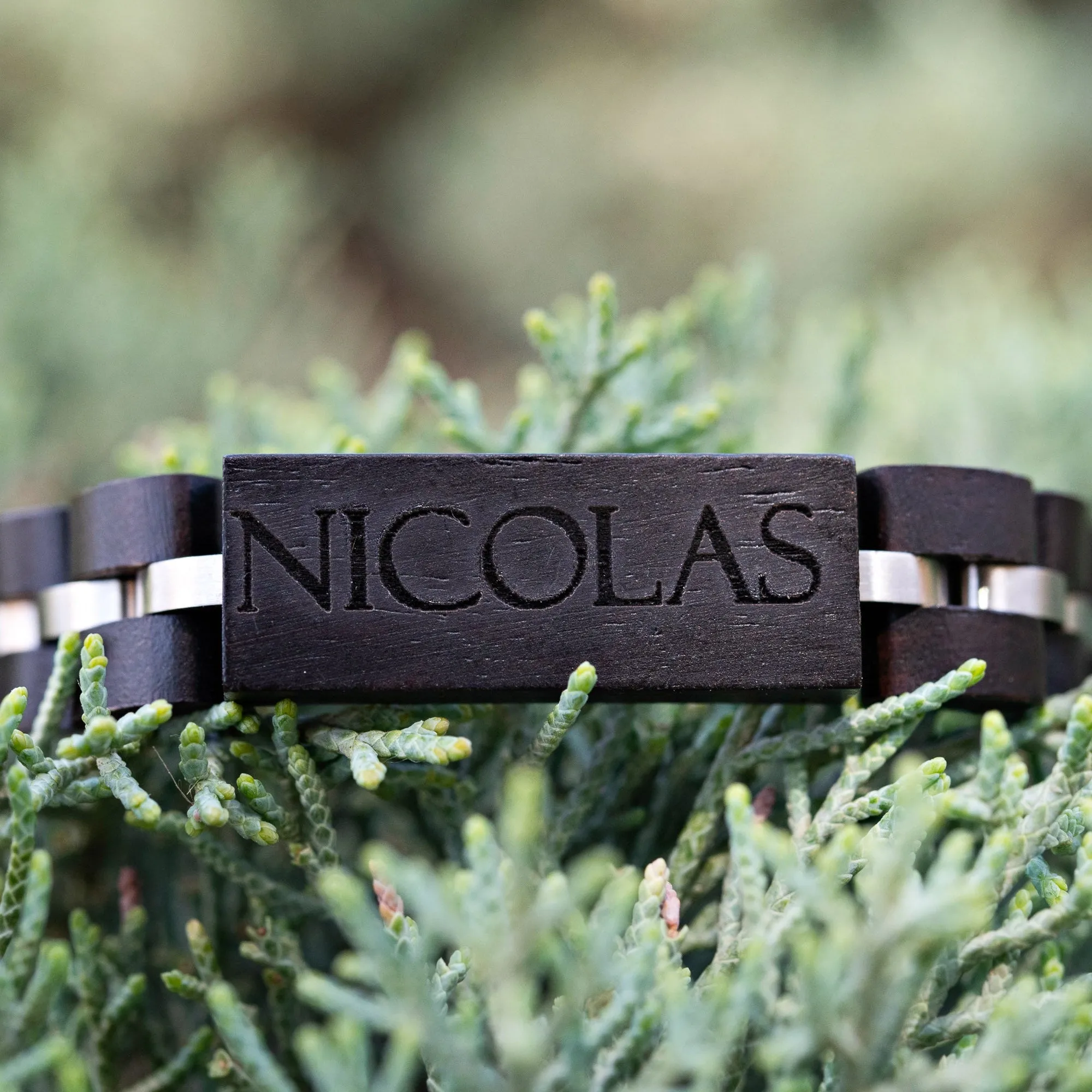 Noctis - Ebony