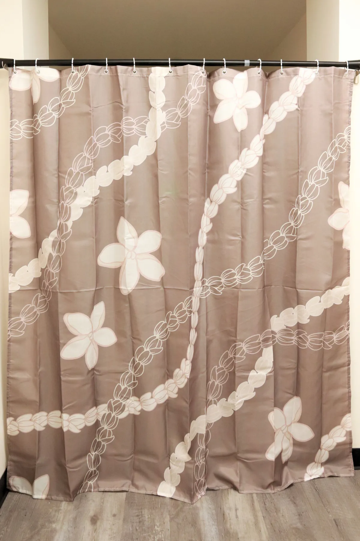 PIKAKE SHOWER CURTAIN