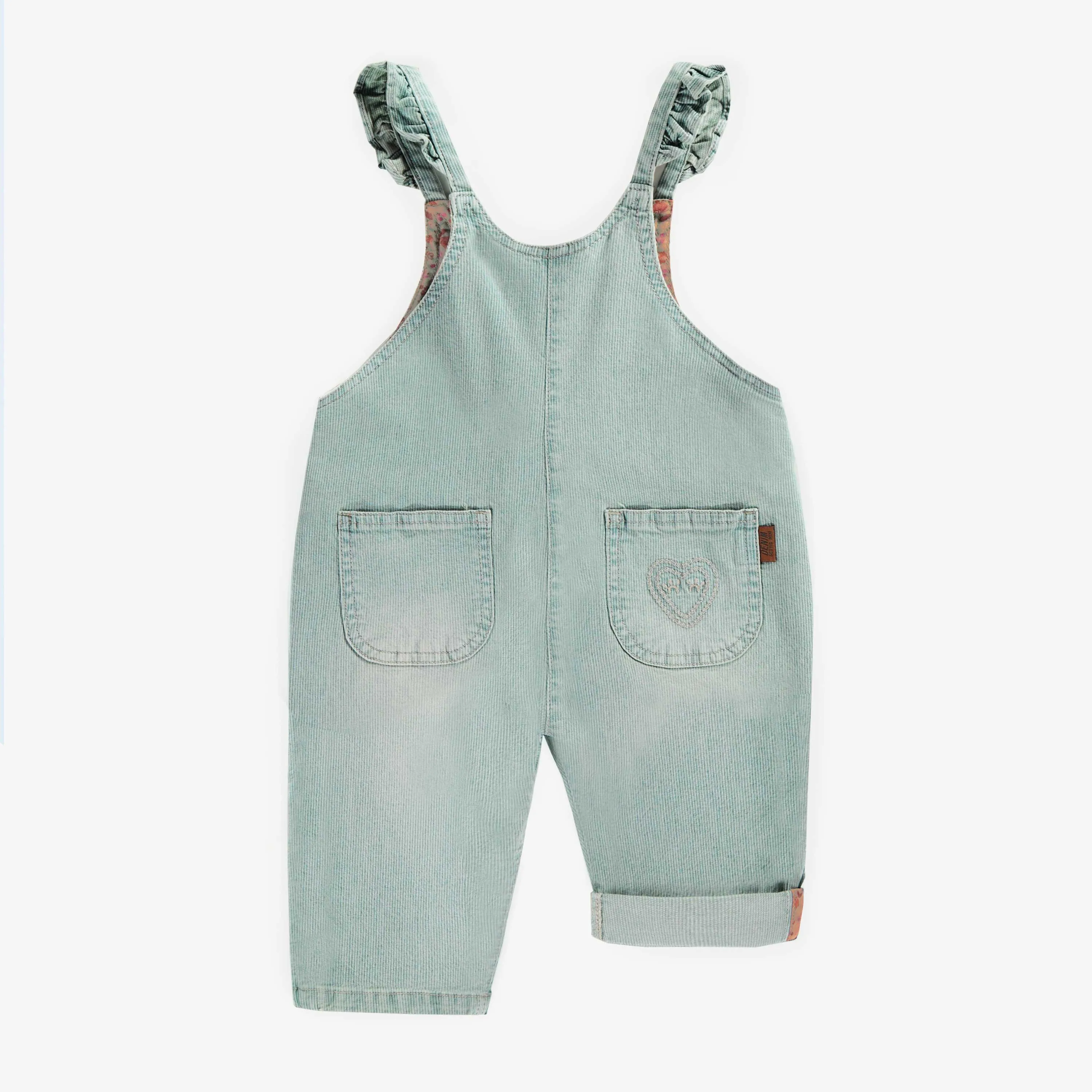 Salopette ample à volants et jambe droite en denim rayé pâle, bébé || Loose fit overalls with ruffles and straight leg in denim railroad, baby 