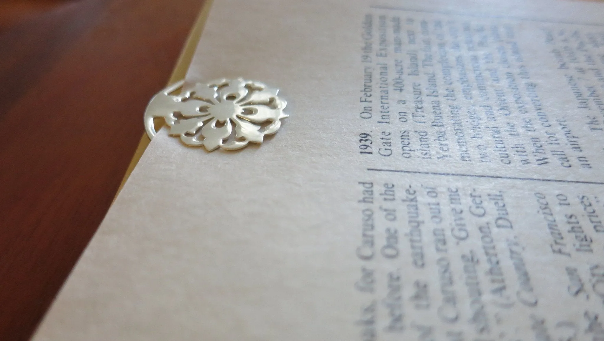 Small, round, floral pattern cutwork Bookmark