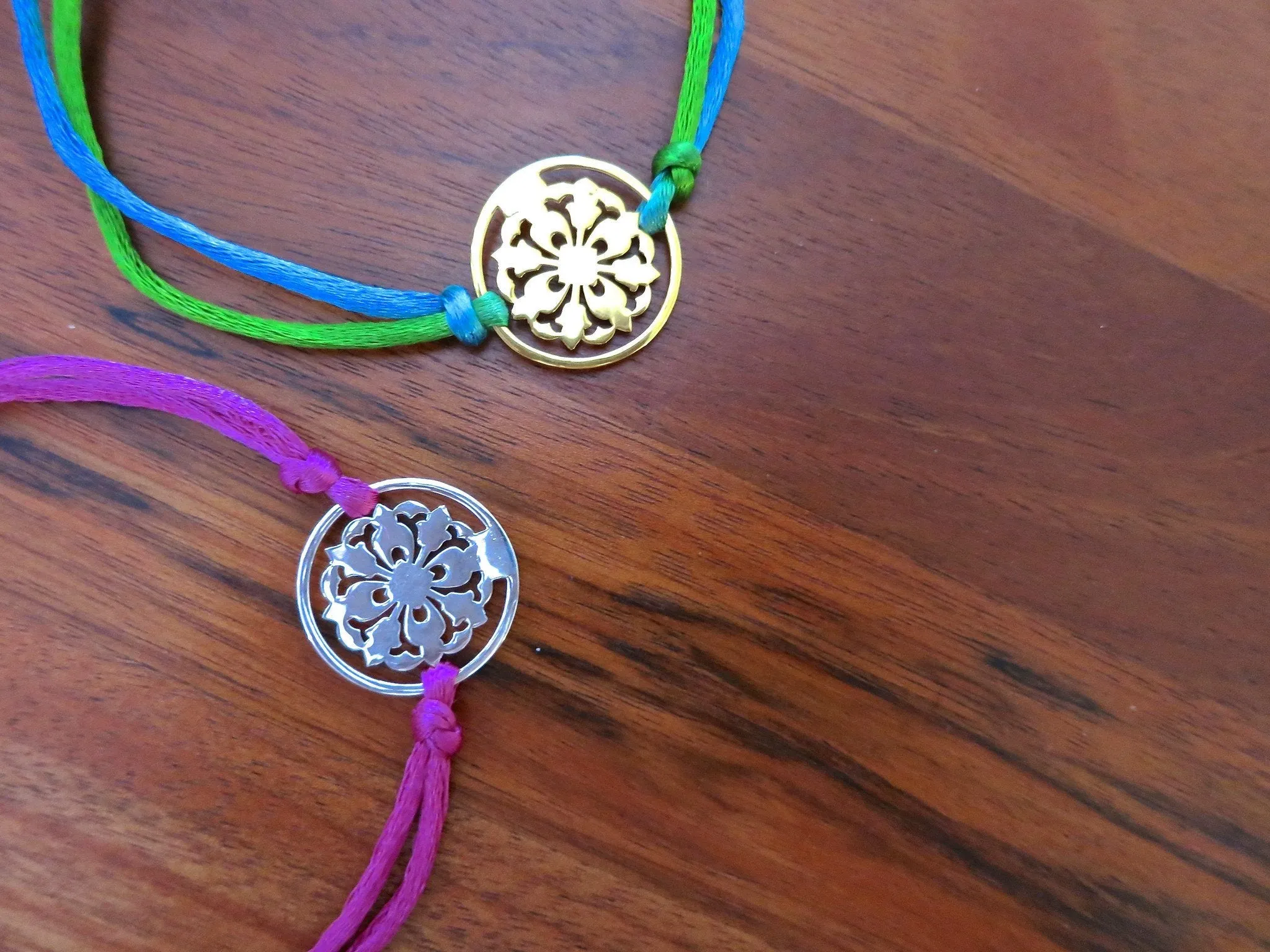 Small, round, floral pattern cutwork Bookmark