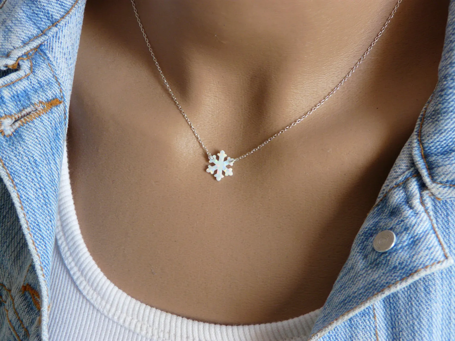 Snowflake Necklace – Winter Wonderland Charm