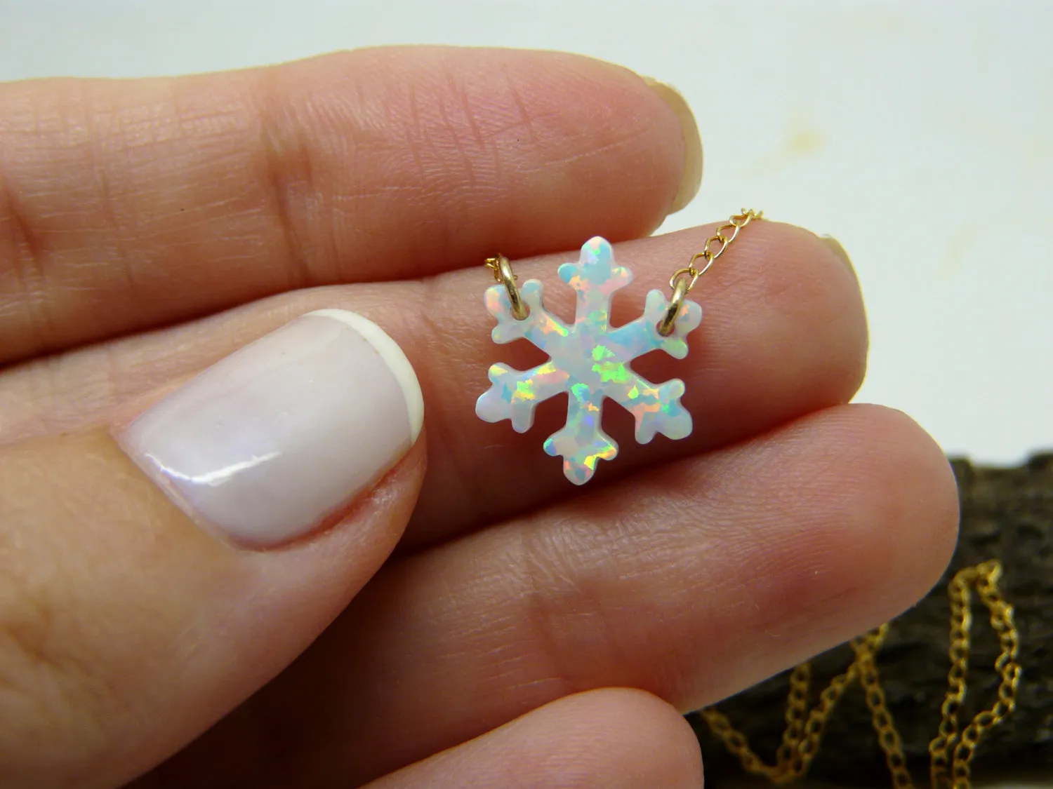 Snowflake Necklace – Winter Wonderland Charm