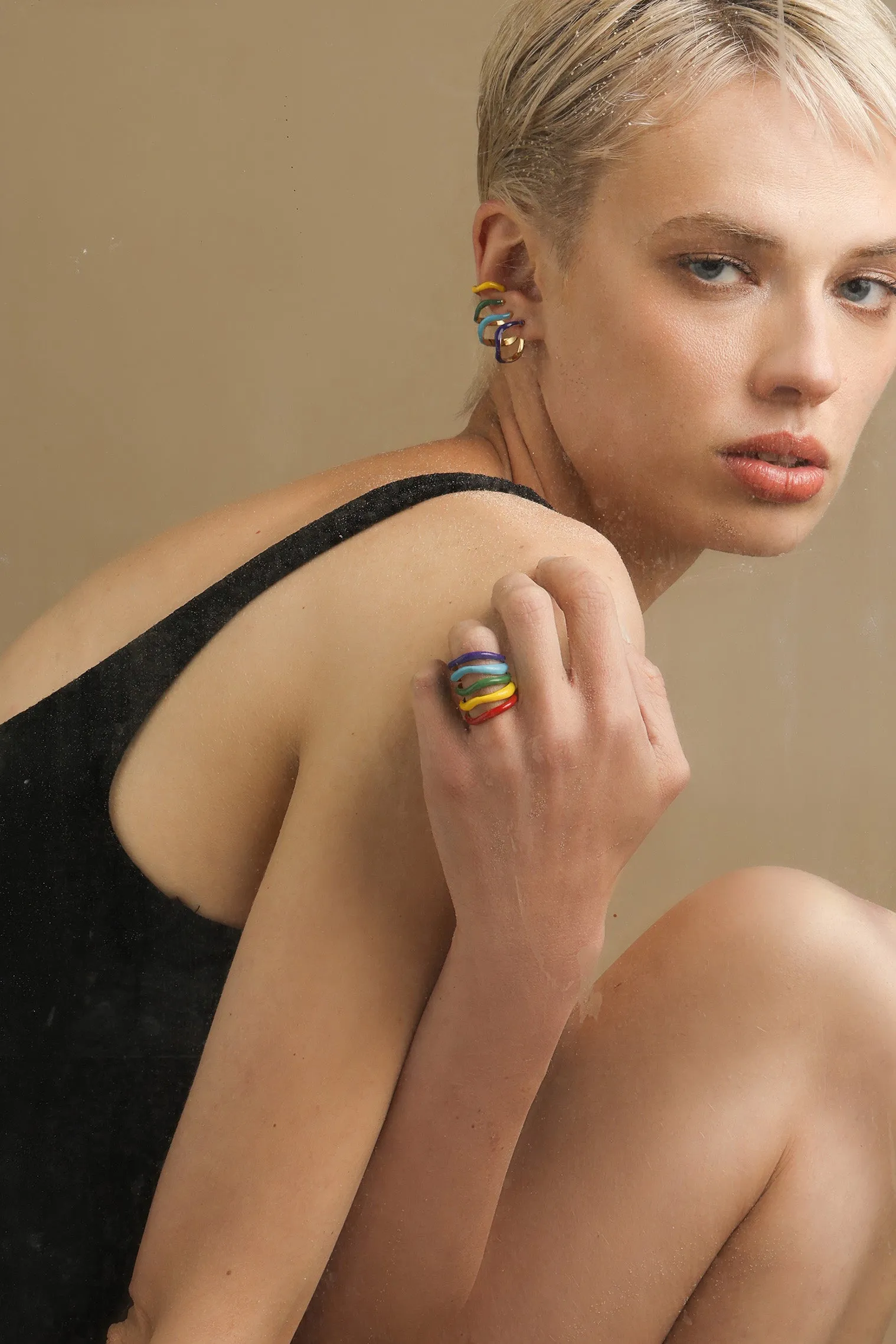 STATEMENT MULTI WAVE RING WITH ENAMEL
