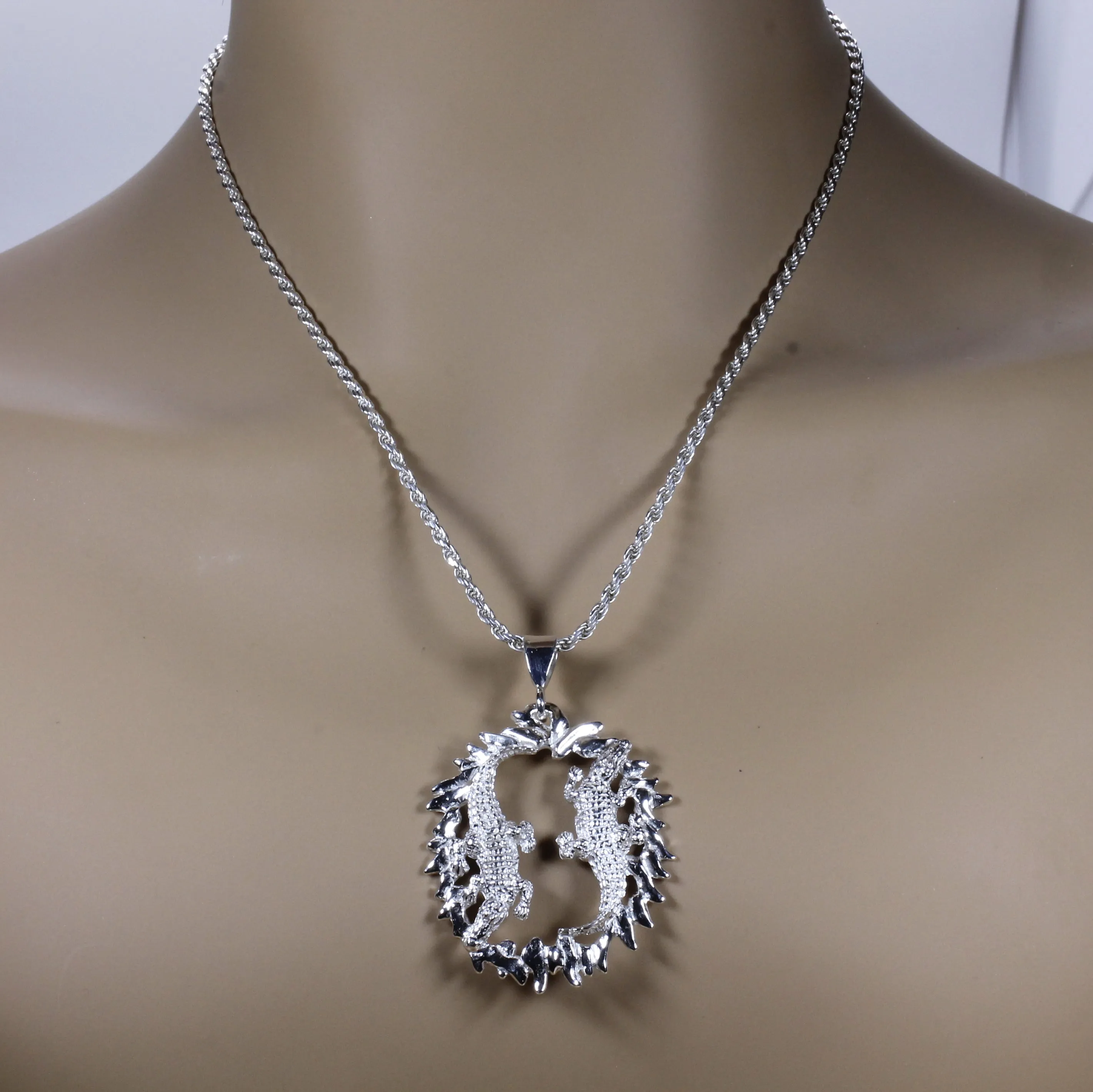 Two Alligators Necklace in 925 Sterling Silver for man or woman