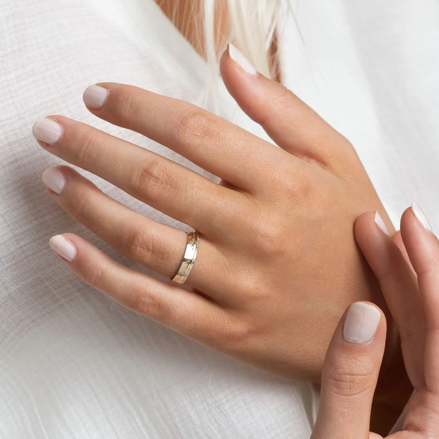 Women's wedding ring - SWAN